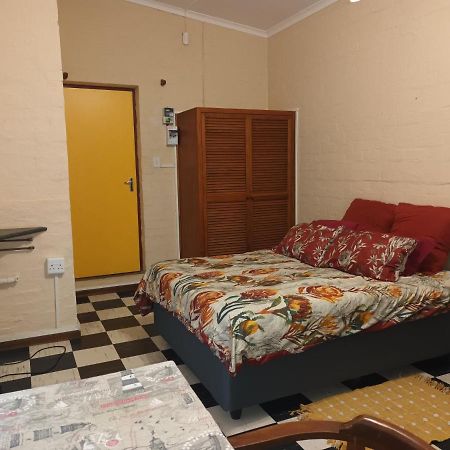 Peaceful 1-Bedroom Granny Flat In Sunnyside Grahamstown Extérieur photo