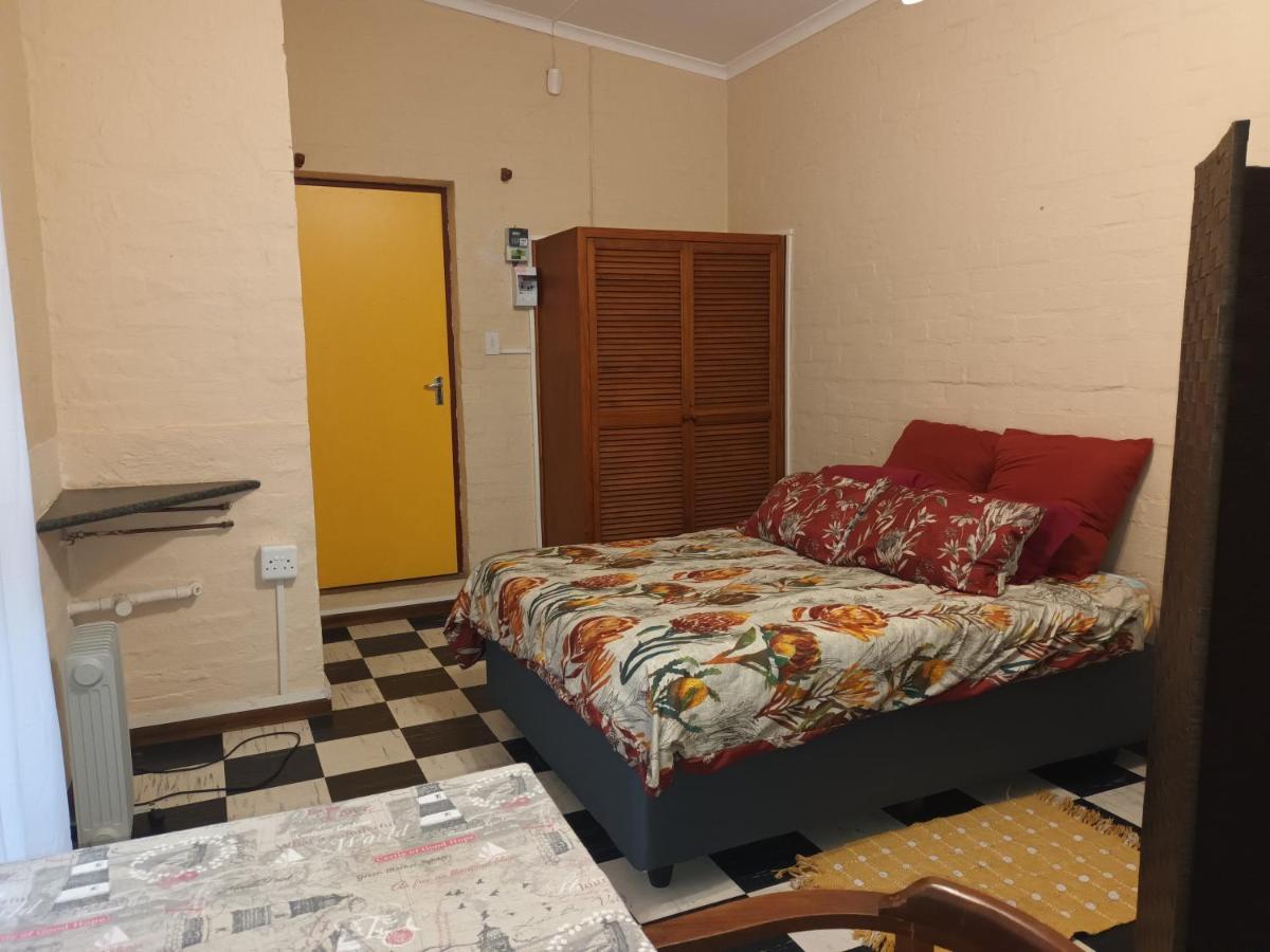 Peaceful 1-Bedroom Granny Flat In Sunnyside Grahamstown Extérieur photo